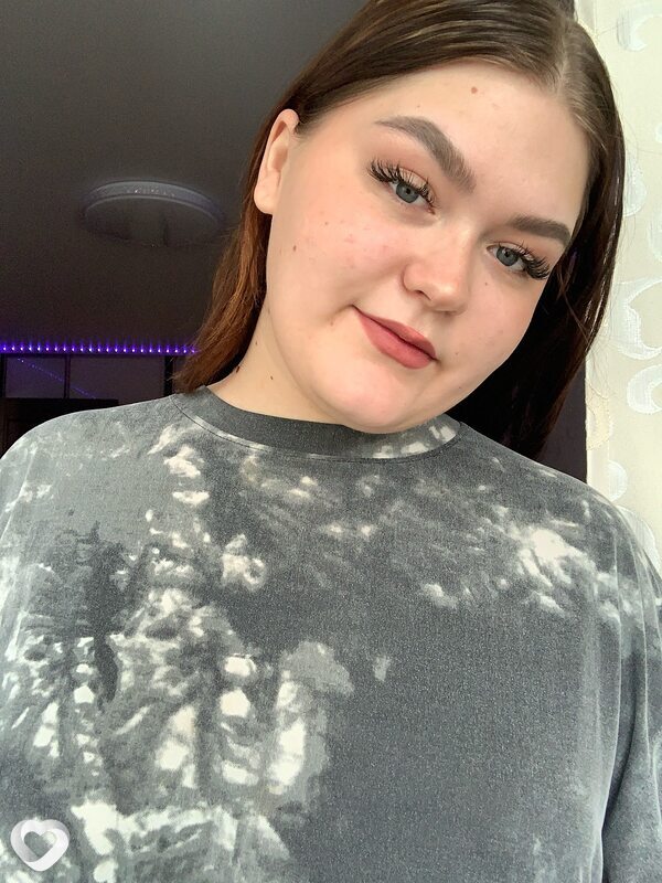 Виктория, 21, Комсомольске-на-Амуре — анкета №2472045