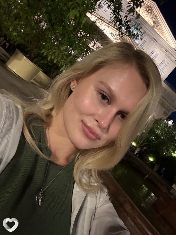 Полина, 21, Москве — анкета №2472978