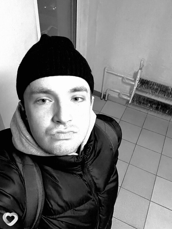 Максим, 21, Калинковичах — анкета №2474052