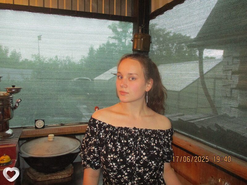 Юля, 19, Екатеринбурге — анкета №2474433