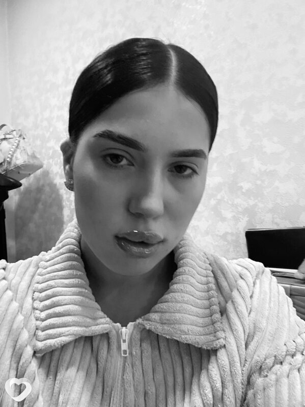 Илона, 23, Новосибирске — анкета №2474477