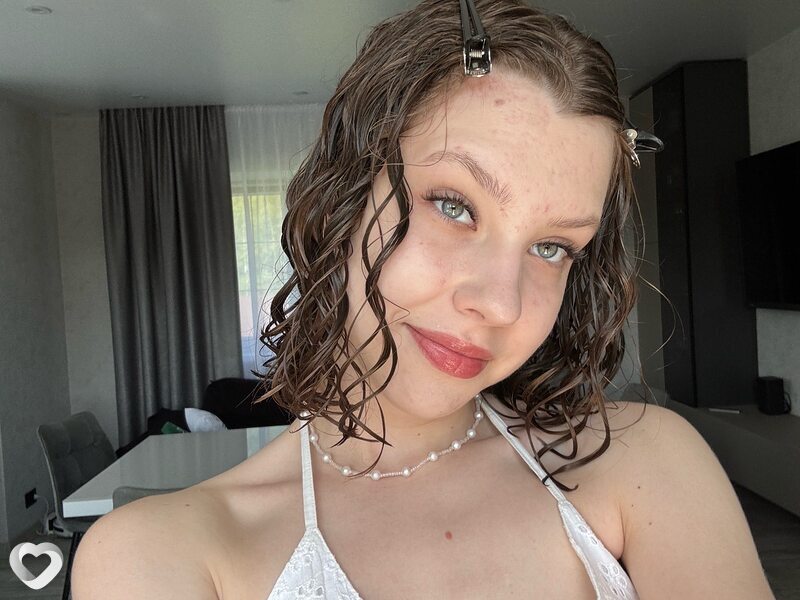 Полина, 19, Пскове — анкета №2474762