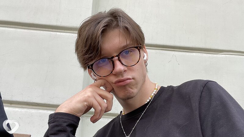Антон, 20, Киеве — анкета №2475429