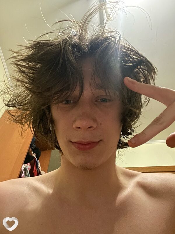 Константин, 21, Архангельске — анкета №2475137