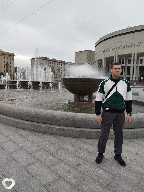 Валентин, 22, Новошахтинске — анкета №2475336