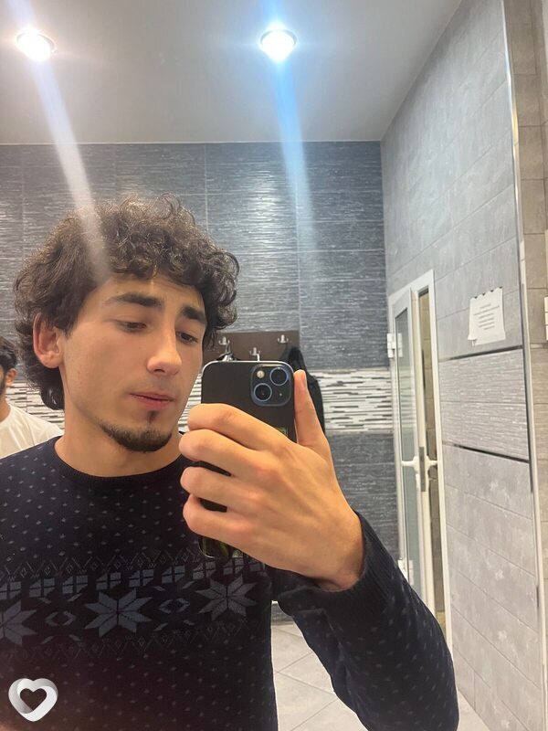 Марат, 20, Феодосии — анкета №2475681