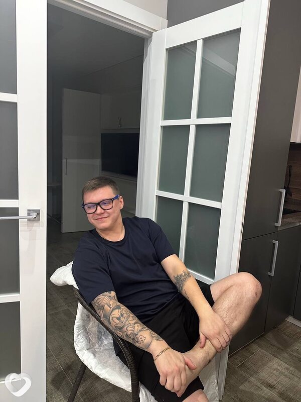 Алеквндр, 29, Ростове-на-Дону — анкета №2475970
