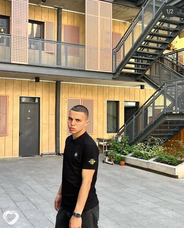 Nick, 19, Екатеринбурге — анкета №2475951