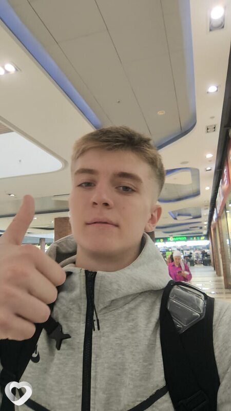 Колян, 21, Москве — анкета №2476332
