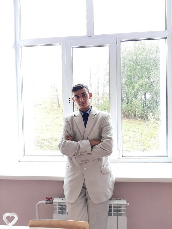 Дмитрий, 21, Барнауле — анкета №2476566