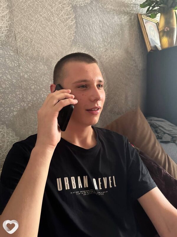 Николай, 20, Самаре — анкета №2477407