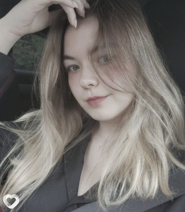 Катя, 21, Москве — анкета №2477855