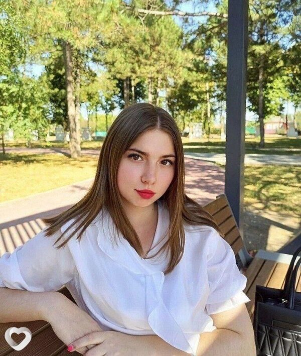 Полина, 20, Армавире — анкета №2478260