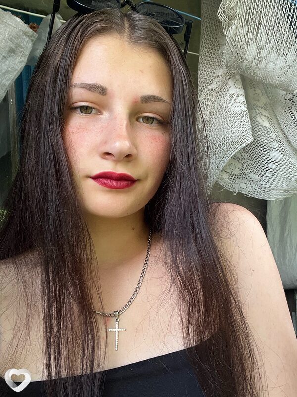 Ульяна, 24, Антраците — анкета №2479597