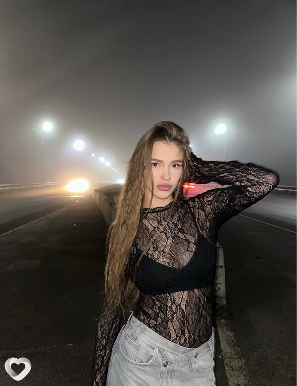 Арина, 20, Луганске — анкета №2479370
