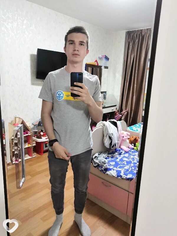 Олег, 23, Красноярске — анкета №2479335