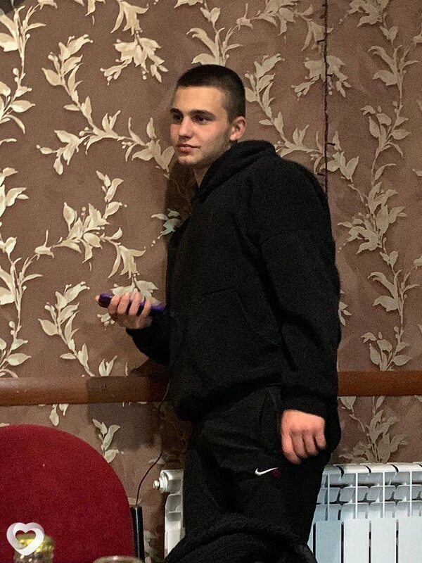 Эдуард, 21, Владикавказе — анкета №2479344