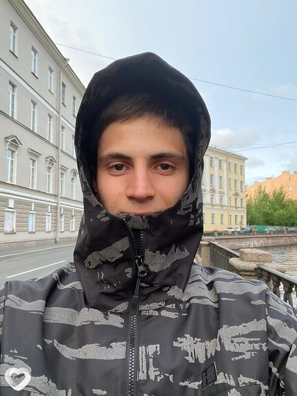 Артём, 22, Москве — анкета №2479428