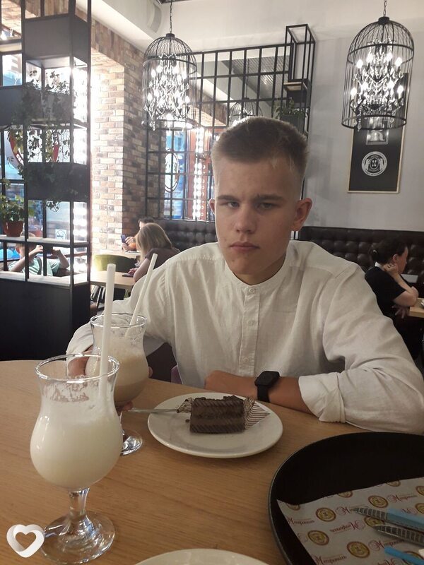 Василий, 21, Ярославле — анкета №2479444