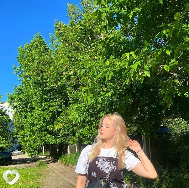 Яна, 21, Ульяновске — анкета №2479909