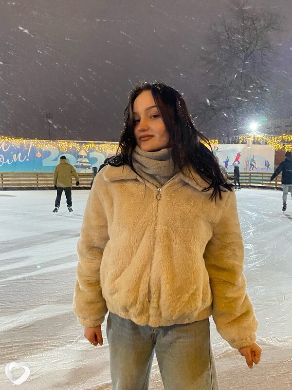 Яна, 21, Курске — анкета №2480236