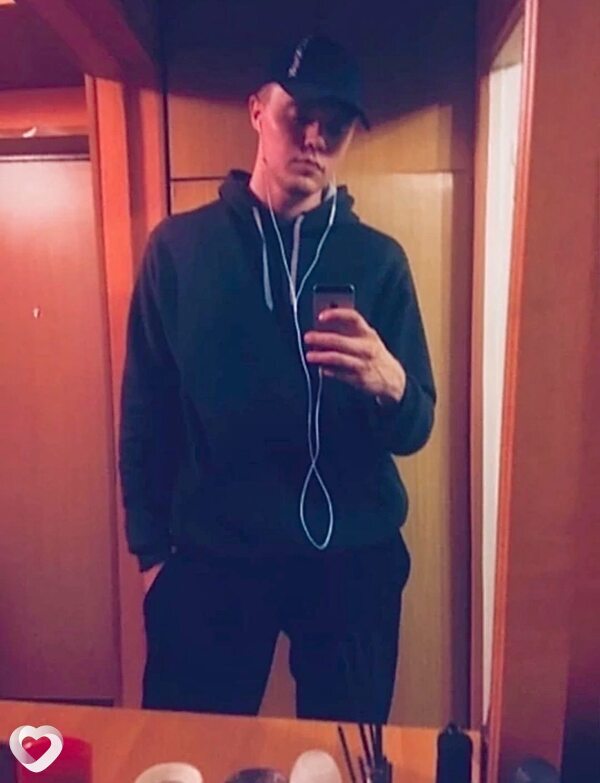 Артем, 24, Кемерове — анкета №2482055