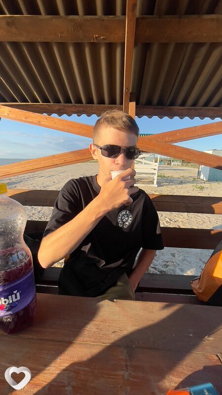 Александр, 19, Азове — анкета №2482649