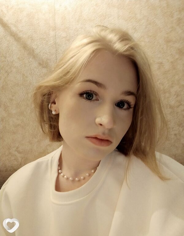 Ася, 21, Москве — анкета №2483055