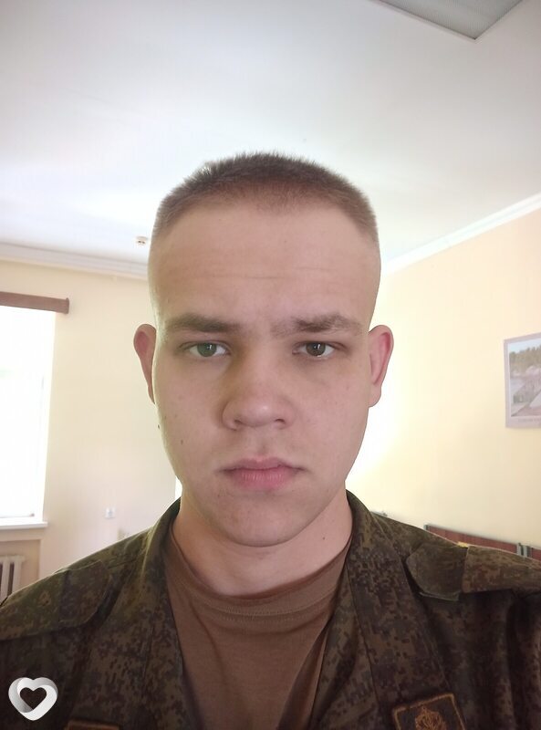 Илья, 22, Серове — анкета №2483713