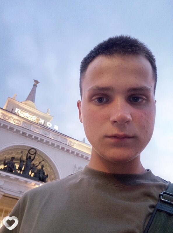 Илья, 20, Пятигорске — анкета №2484067