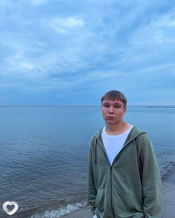 Максим, 20, Калининграде — анкета №2484401