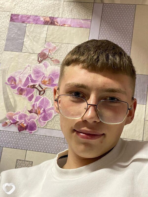 Влад, 21, Слониме — анкета №2484673