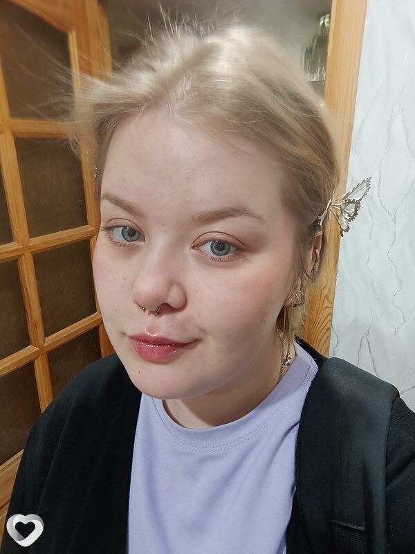 Лена, 23, Екатеринбурге — анкета №2484661