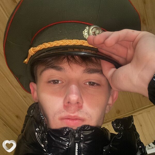 Артем, 19, Гомеле — анкета №2485223