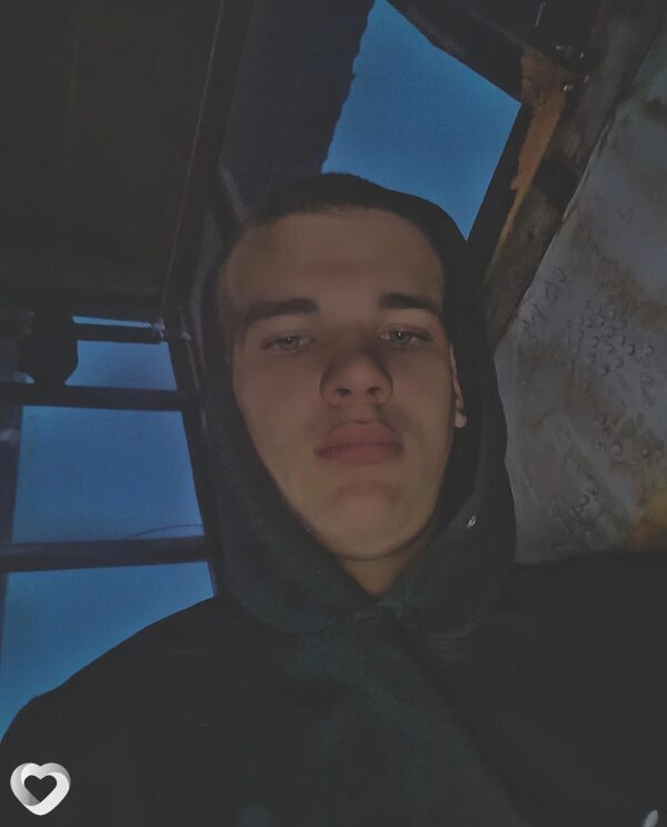 Roman, 19, Нижнем Тагиле — анкета №2486024