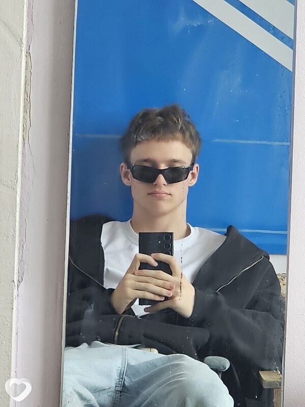 Лев, 19, Екатеринбурге — анкета №2486384