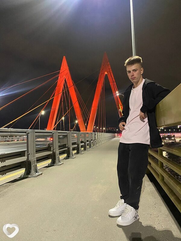 Кирилл, 20, Кирове — анкета №2486595