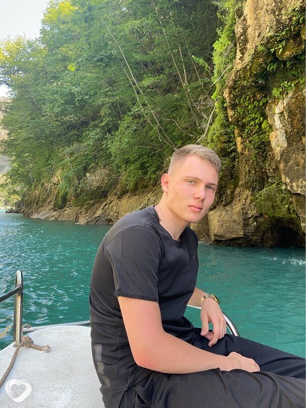 Григорий, 24, Краснодаре — анкета №2487832