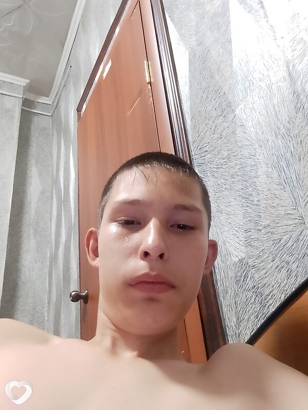 Виталий, 20, Томске — анкета №2487964