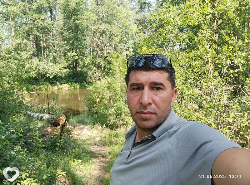Sarkar, Жирардов
