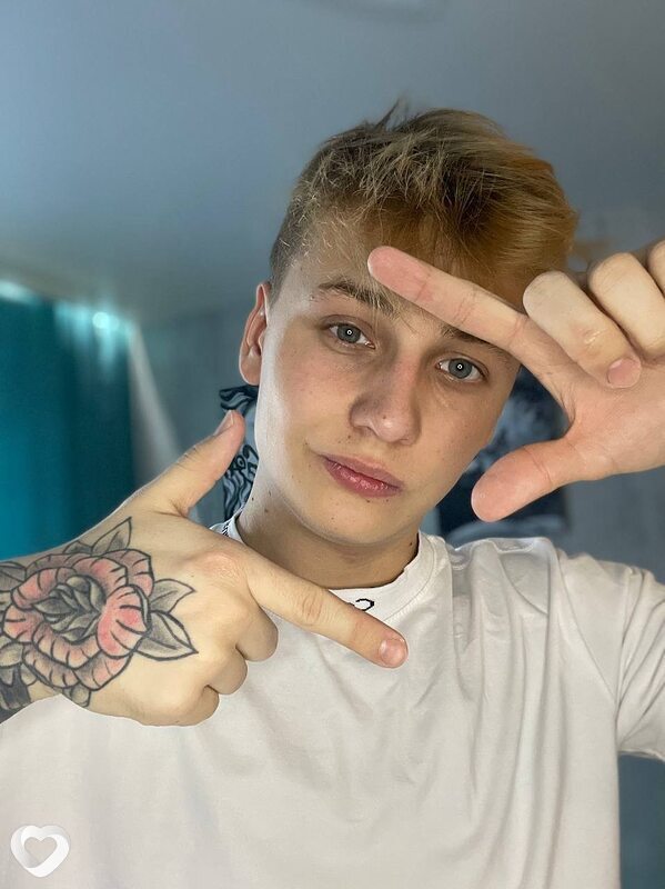 Григорий, 21, Кемерове — анкета №2488363