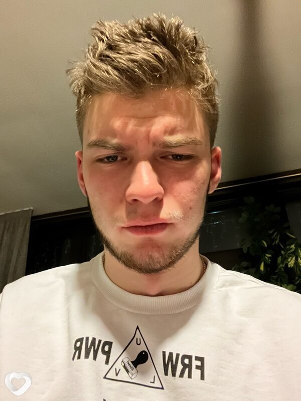 Александр, 20, Москве — анкета №2488861