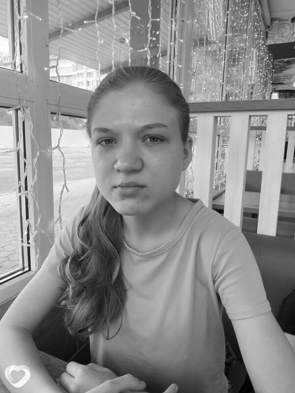 Карина, 20, Красноярске — анкета №2489125