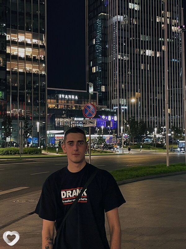 Дмитрий, 21, Алейске — анкета №2489874