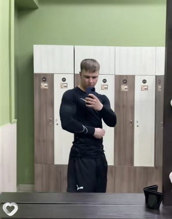 Дмитрий, 19, Гомеле — анкета №2684024