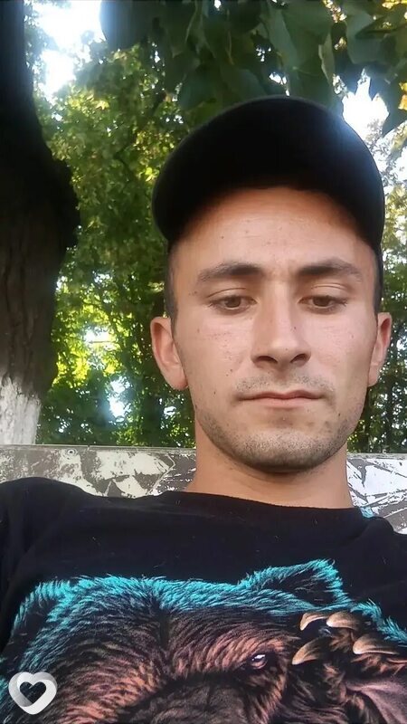 Артём, 25, Азове — анкета №2490172