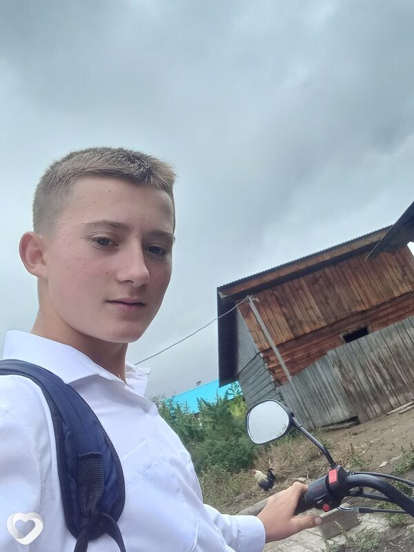 Даниил, 19, Ангарске — анкета №2490235