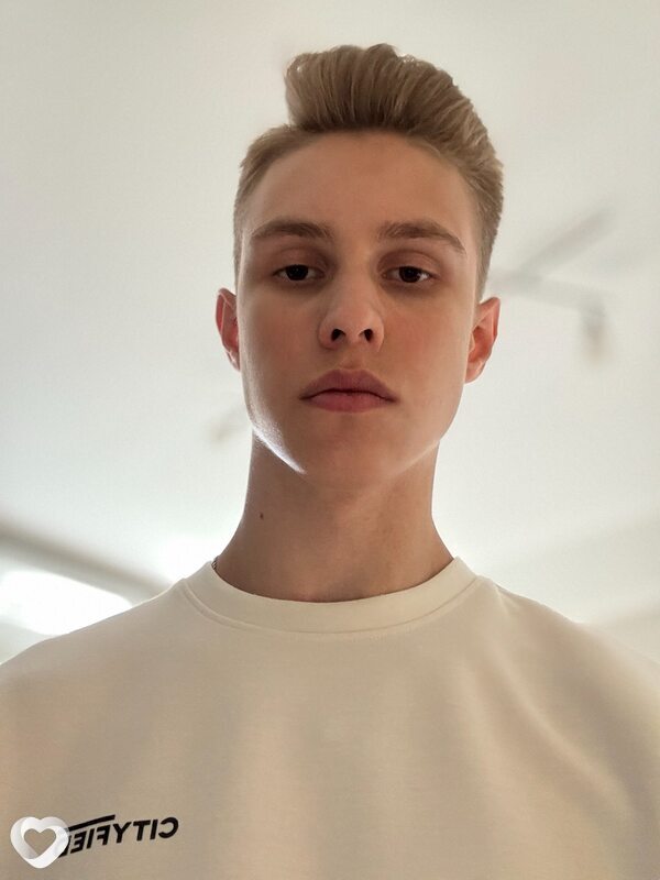 Захар, 19, Санкт-Петербурге — анкета №2490391