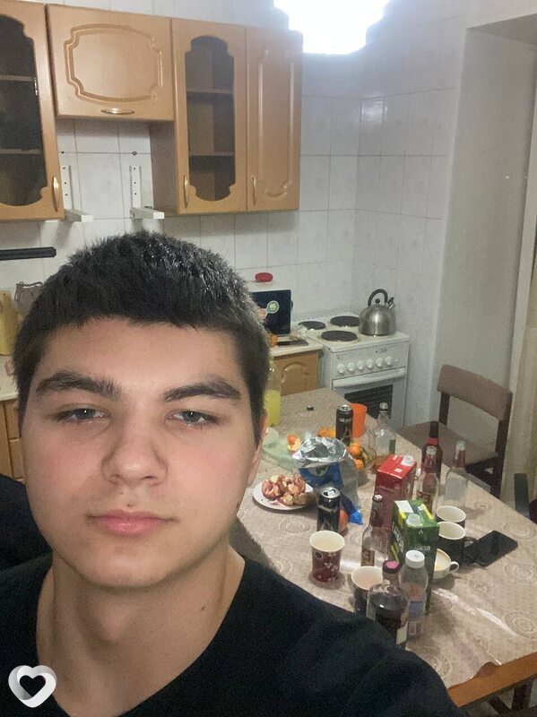 Владимир, 20, Черногорске — анкета №2490482