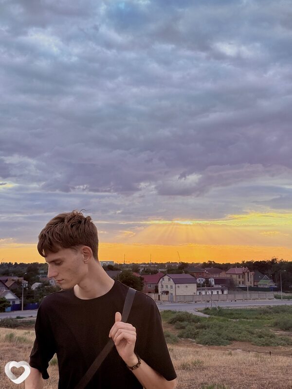 Максим, 20, Астрахани — анкета №2490829